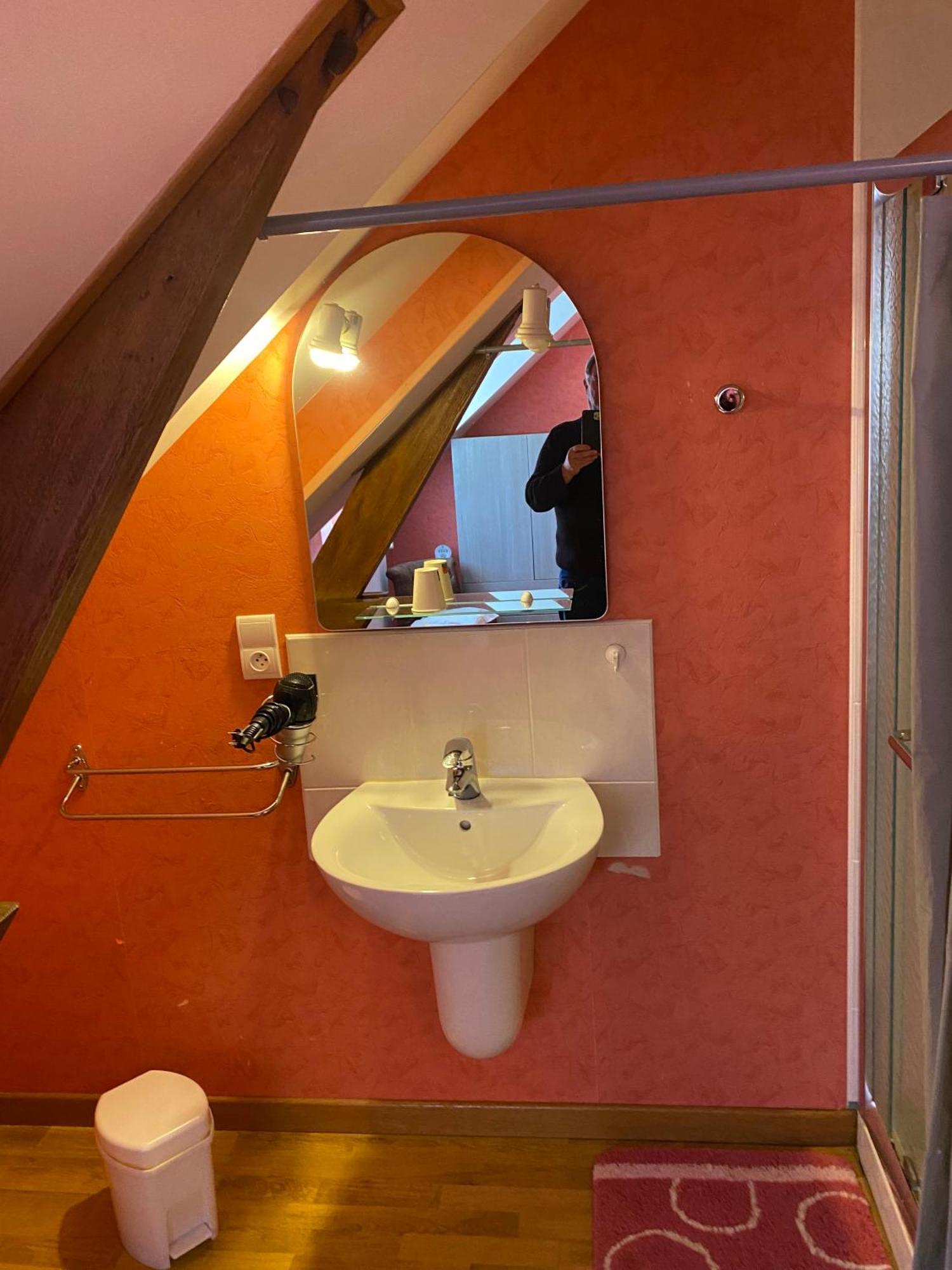Le Petitepinay Bed & Breakfast Moitron-sur-Sarthe Bagian luar foto