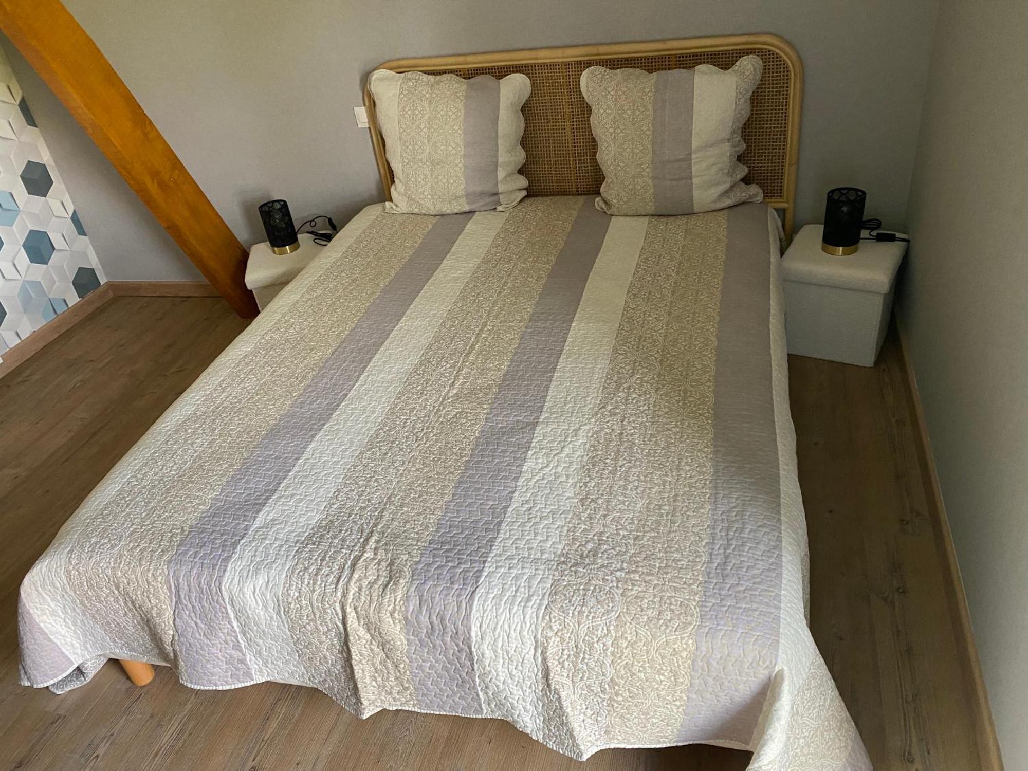 Le Petitepinay Bed & Breakfast Moitron-sur-Sarthe Bagian luar foto